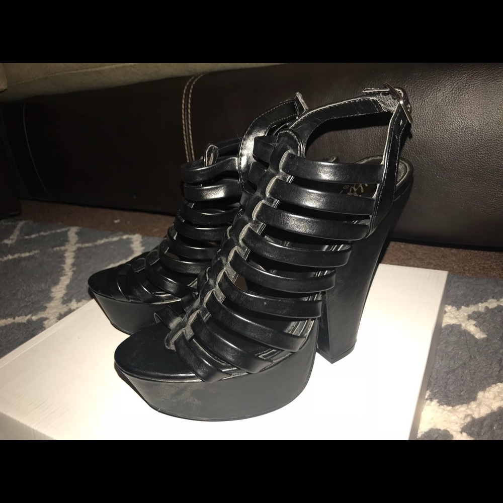 Black Wedges